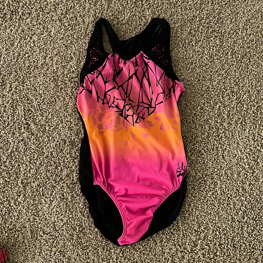Gymnastics leotard